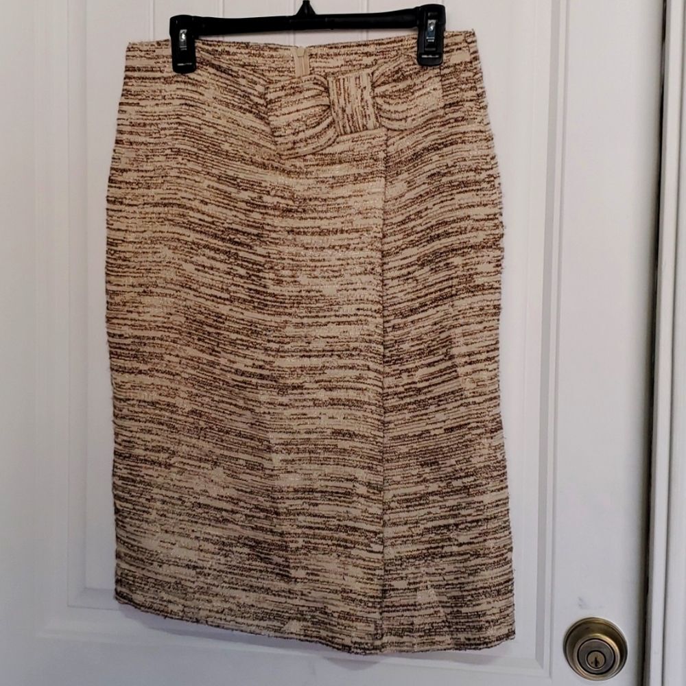 ZARA WOMAN SKIRT SIZE 8